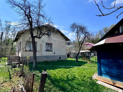 будинок за адресою Дністровська