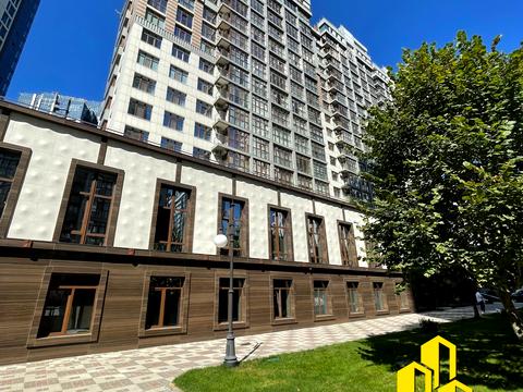 паркомісце за адресою Андрія Верхогляда вул. (Михайла Драгомирова), 20