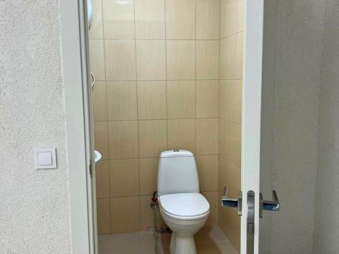 комерційна за адресою Василя Стуса вул. (Островського), 22а