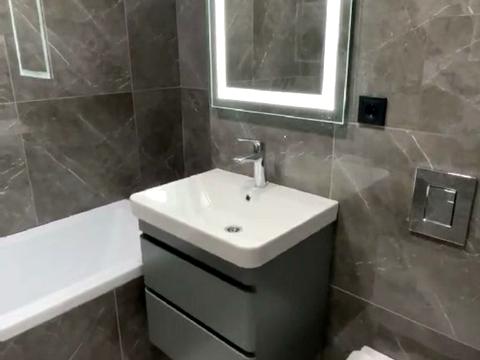 1862973768266104