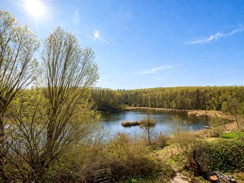 комерційна за адресою Вишнева, 51