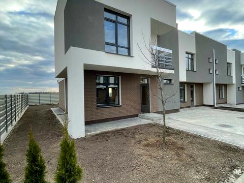 будинок за адресою коновальцья 42