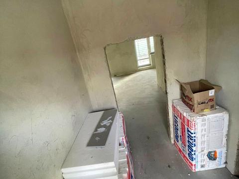 будинок за адресою коновальцья 42