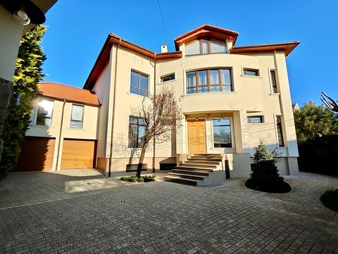 будинок за адресою Весняна, 20/22