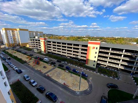 квартира за адресою Льва Ландау просп. (50-річчя СРСР), 52-Л