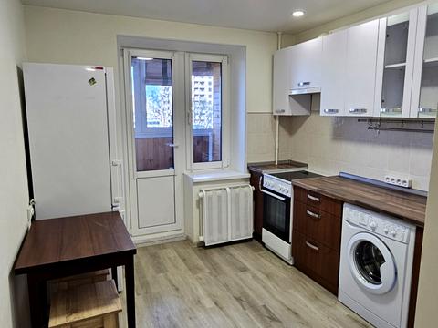 квартира за адресою Стадіонна вул., 6