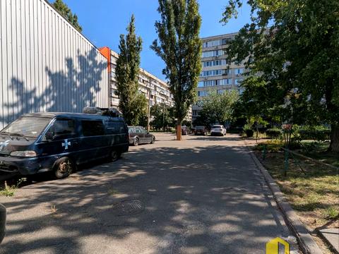 комерційна за адресою Олександра Архипенка вул. (Мате Залки), 6