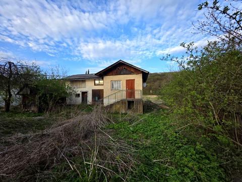 будинок за адресою с. Крилос, Пастернака, 35