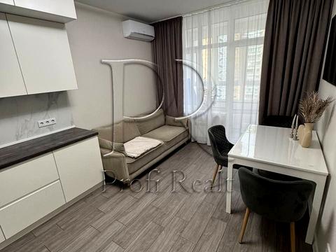квартира по адресу Драгоманова ул., 10