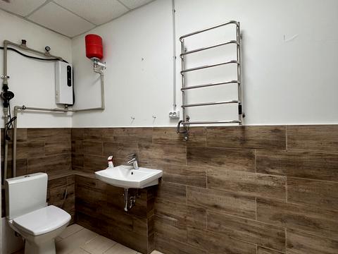 коммерческая по адресу Ивана Франко ул., 1