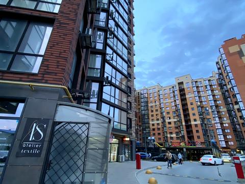 коммерческая по адресу Ивана Франко ул., 1