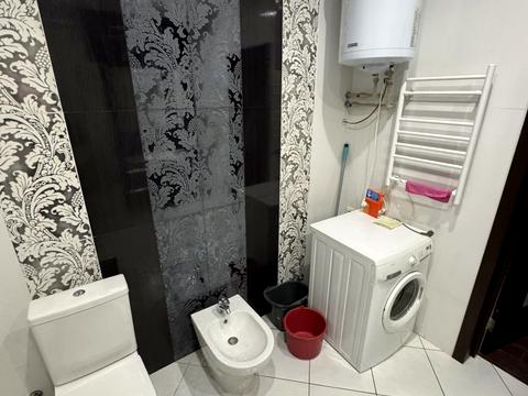 комерційна за адресою Кловський узвіз, 7a