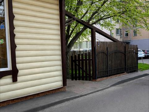 комерційна за адресою Князя Ярослава Мудрого просп. (Академіка Глушка), 11/4