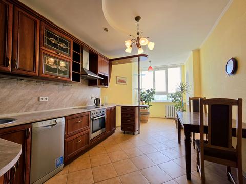 квартира по адресу Миколы Бажана просп., 1-М