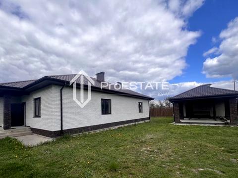 будинок за адресою с. Вишеньки, Центральна