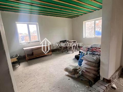 будинок за адресою с. Вишеньки, Центральна