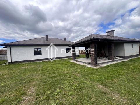 будинок за адресою с. Вишеньки, Центральна