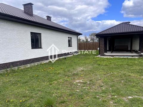 будинок за адресою с. Вишеньки, Центральна