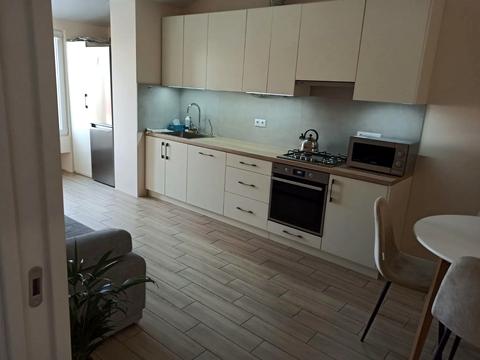 квартира за адресою Космічна вул., 3