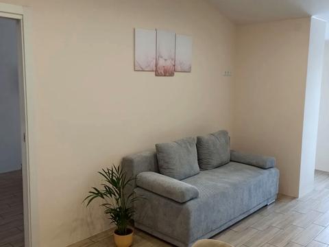 квартира за адресою Космічна вул., 3