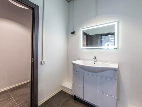 комерційна за адресою Євгена Коновальця вул. (Щорса), 34-А