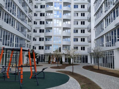 комерційна за адресою Львівська вул., 15б