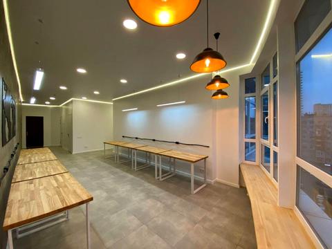 комерційна за адресою Кловський узвіз, 7a
