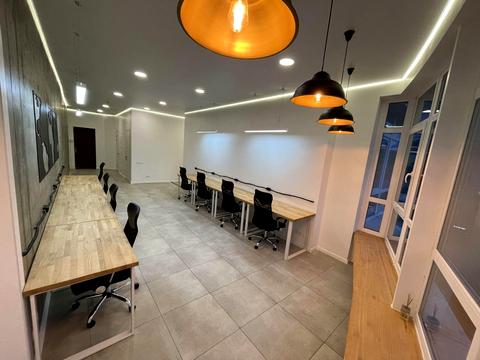 коммерческая по адресу Кловский спуск, 7a