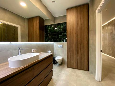 комерційна за адресою Кловський узвіз, 7a