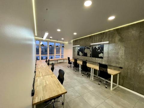 комерційна за адресою Кловський узвіз, 7a