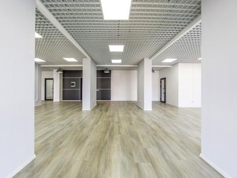 комерційна за адресою Євгена Коновальця вул. (Щорса), 34-А