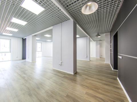 комерційна за адресою Євгена Коновальця вул. (Щорса), 34-А