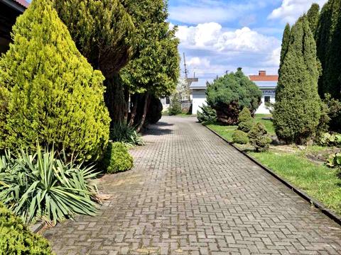 комерційна за адресою Березина вул., 2