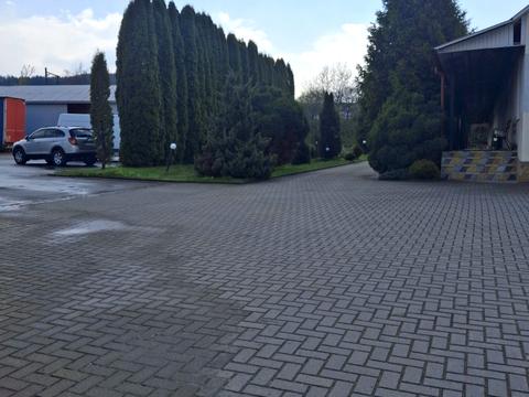 комерційна за адресою Березина вул., 2