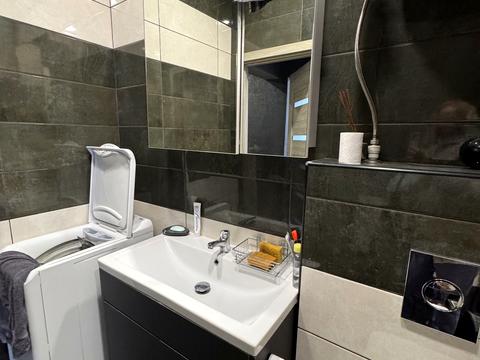 квартира за адресою Перлинна вул., 2