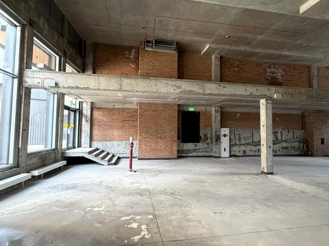 комерційна за адресою Василя Тютюнника вул. (Анрі Барбюса), 39