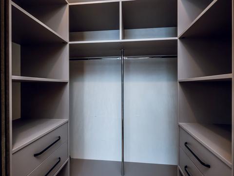 квартира по адресу Виктора Некрасова ул. (Північно-Сирецька), 10-А