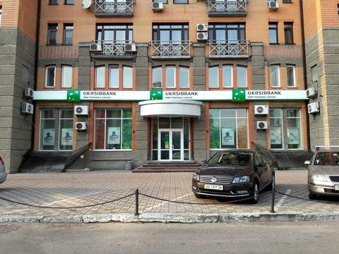 паркомісце за адресою Панаса Мирного вул., 12