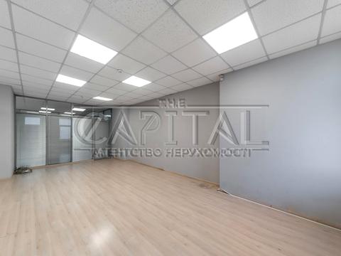 комерційна за адресою Назарівська вул. (Вєтрова), 23