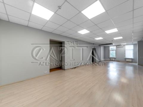 комерційна за адресою Назарівська вул. (Вєтрова), 23