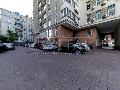 комерційна за адресою Назарівська вул. (Вєтрова), 23