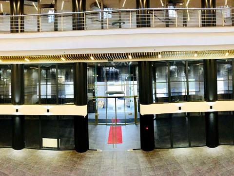 комерційна за адресою Адама Міцкевича пл., 10