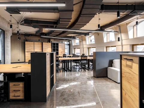 комерційна за адресою Адама Міцкевича пл., 10