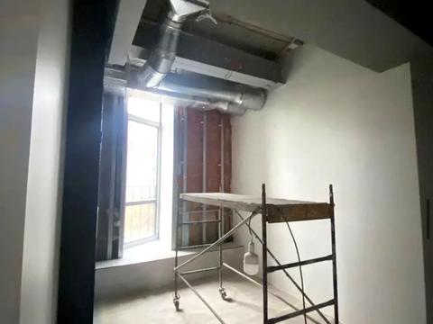 комерційна за адресою Болсуновська вул. (Сергія Струтинського), 4