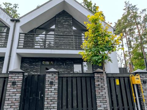 будинок за адресою Лісова вул.