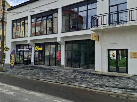 комерційна за адресою Лесі Українки просп., 88Б