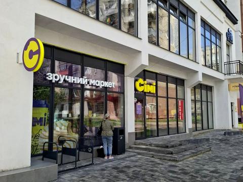 комерційна за адресою Лесі Українки просп., 88Б