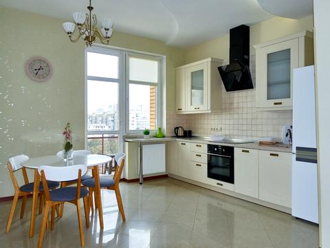 квартира за адресою Євгена Коновальця вул. (Щорса), 32-Б