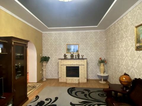 будинок за адресою Центральна вул., 1