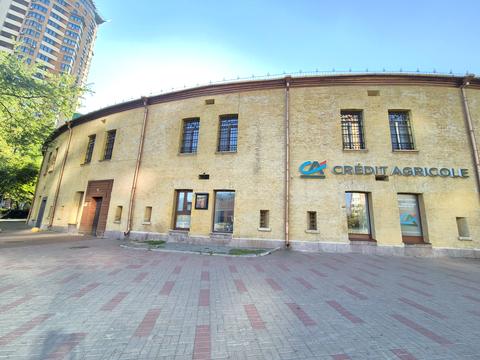 комерційна за адресою Лесі Українки бульв., 28